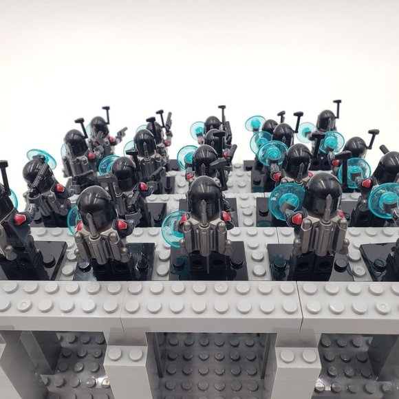 Darth Maul with Mandalorian Army Custom Mini figures, Star Wars, Minifigures - Picture 8 of 12